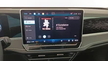 VW Passat Variant Business eHybrid 150kW in Pure White