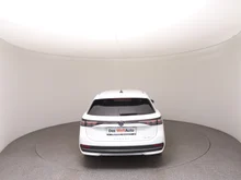 VW Passat Variant Business eHybrid 150kW in Pure White