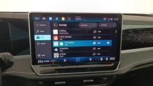 VW Passat Variant Business eHybrid 150kW in Pure White