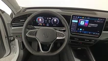 VW Passat Variant Business eHybrid 150kW in Pure White