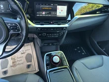 KIA Niro Silber e-Niro in dunkelblau - metallic