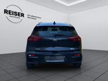 KIA Niro Silber e-Niro in dunkelblau - metallic