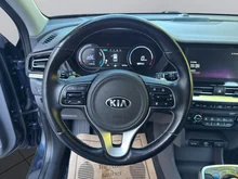KIA Niro Silber e-Niro in dunkelblau - metallic