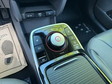 KIA Niro Silber e-Niro in dunkelblau - metallic