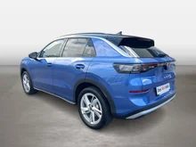 VW T-Roc Life eTSI DSG in Celestial Blue Dach Black Uni