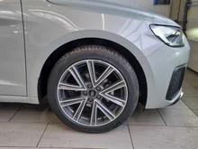 Thumbnail-Foto von Fahrzeug