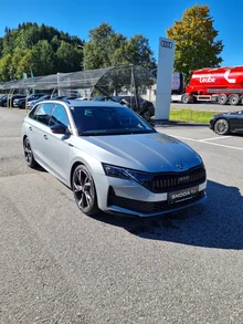 Škoda Octavia Combi Sportline TSI mHEV DSG in Smokey Diamond-Silber Metallic