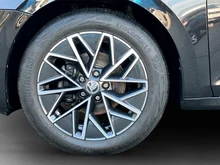 Škoda Octavia Combi Ambition TDI DSG in SCHWARZ-MAGIC PERLEFFEKT