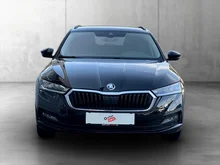 Škoda Octavia Combi Ambition TDI DSG in SCHWARZ-MAGIC PERLEFFEKT