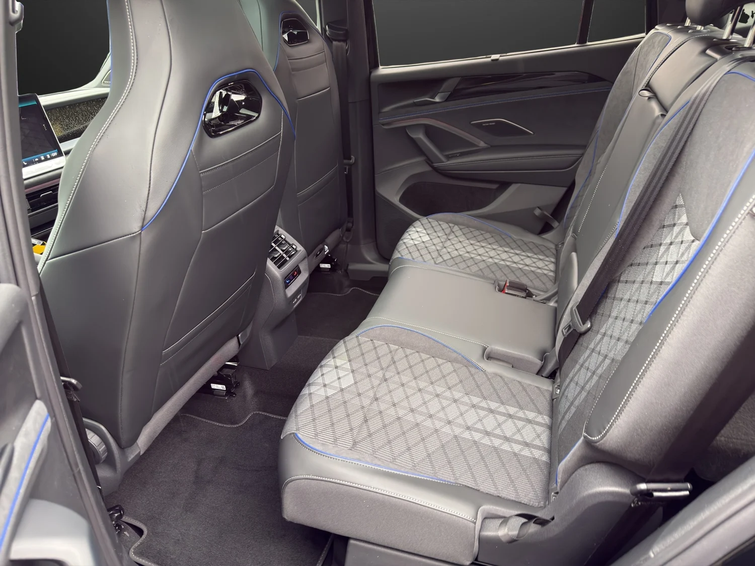 Bild eines Tayron Sport TDI 4MOTION DSG