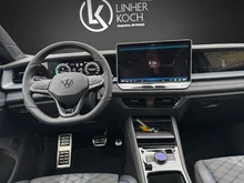 VW Tayron Sport TDI 4MOTION DSG in Grenadillschwarz Metallic