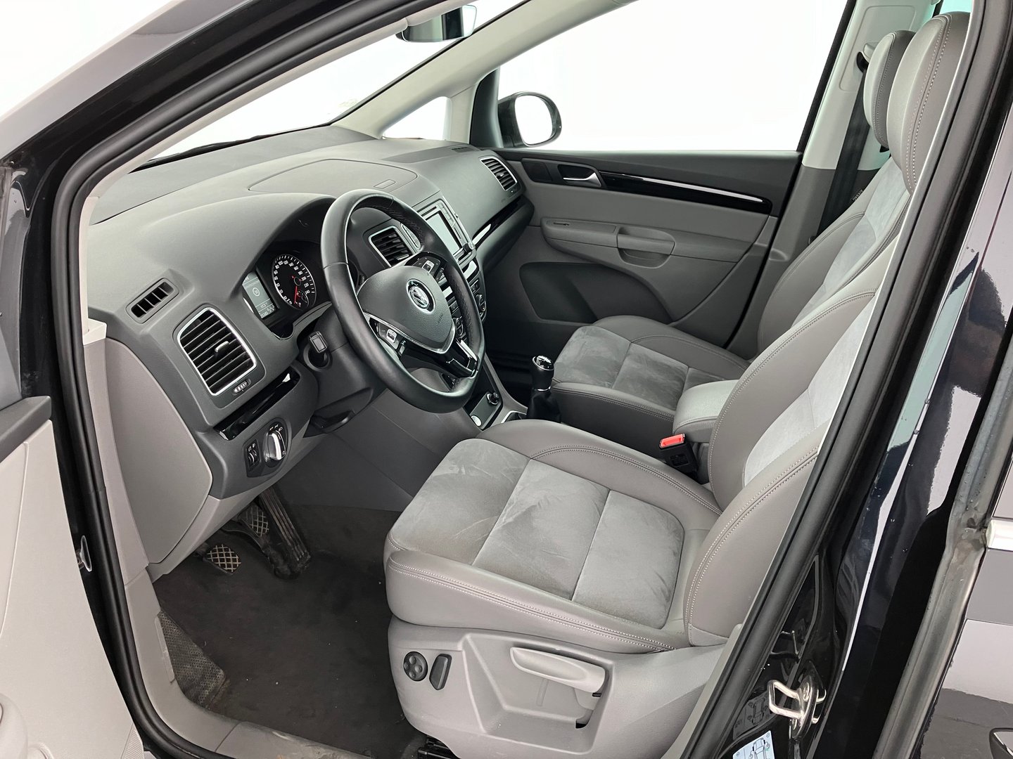 VW Sharan Business+ TSI 7-Sitzer | Bild 4 von 17