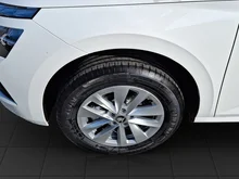 Škoda Kamiq Selection TSI in Alaska-Weiß