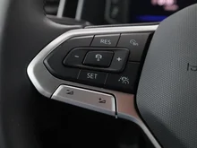 VW Polo R-Line TSI DSG in Deep Black Perleffekt