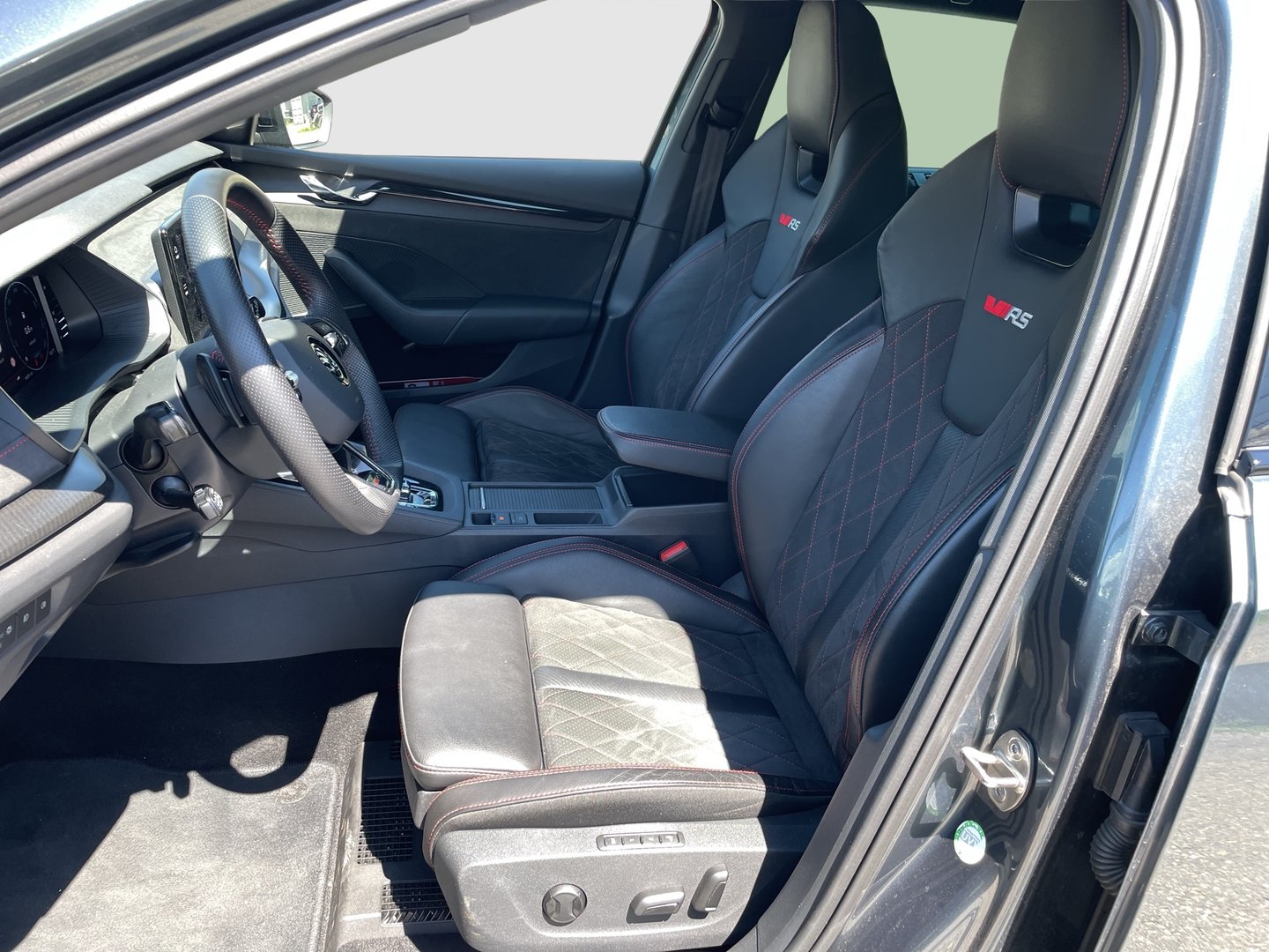 Škoda OCTAVIA Combi 4x4 RS TDI DSG | Bild 7 von 27