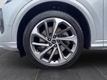 Audi Q5 SUV TDI quattro 150 kW in Florettsilber Metallic
