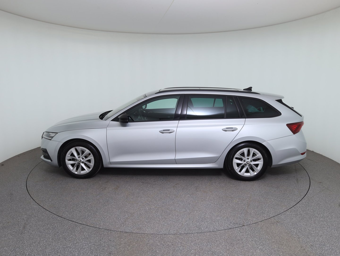 Škoda OCTAVIA Combi 4x4 Style TDI DSG | Bild 8 von 38