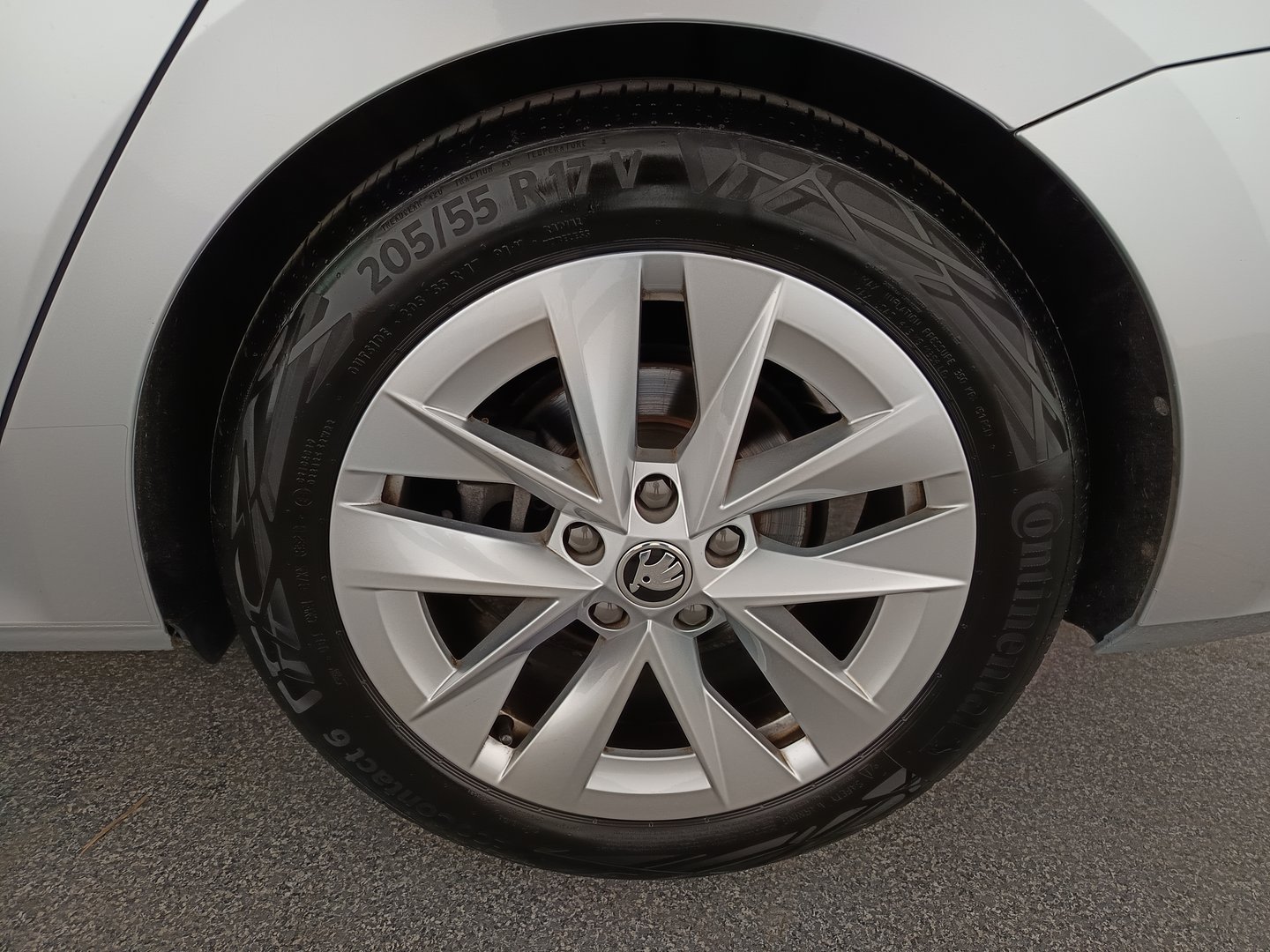 Škoda OCTAVIA Combi 4x4 Style TDI DSG | Bild 9 von 38