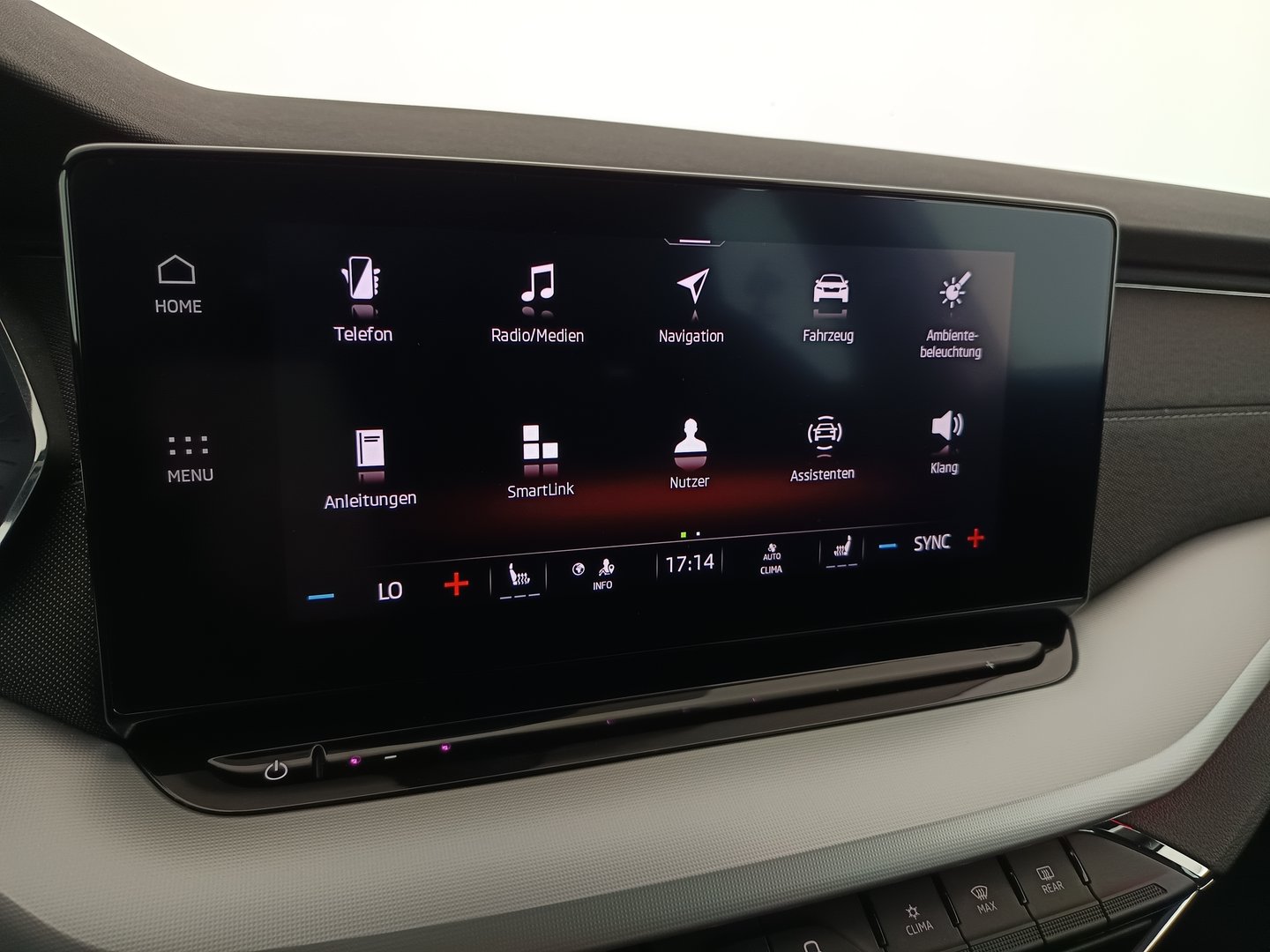 Škoda OCTAVIA Combi 4x4 Style TDI DSG | Bild 19 von 38