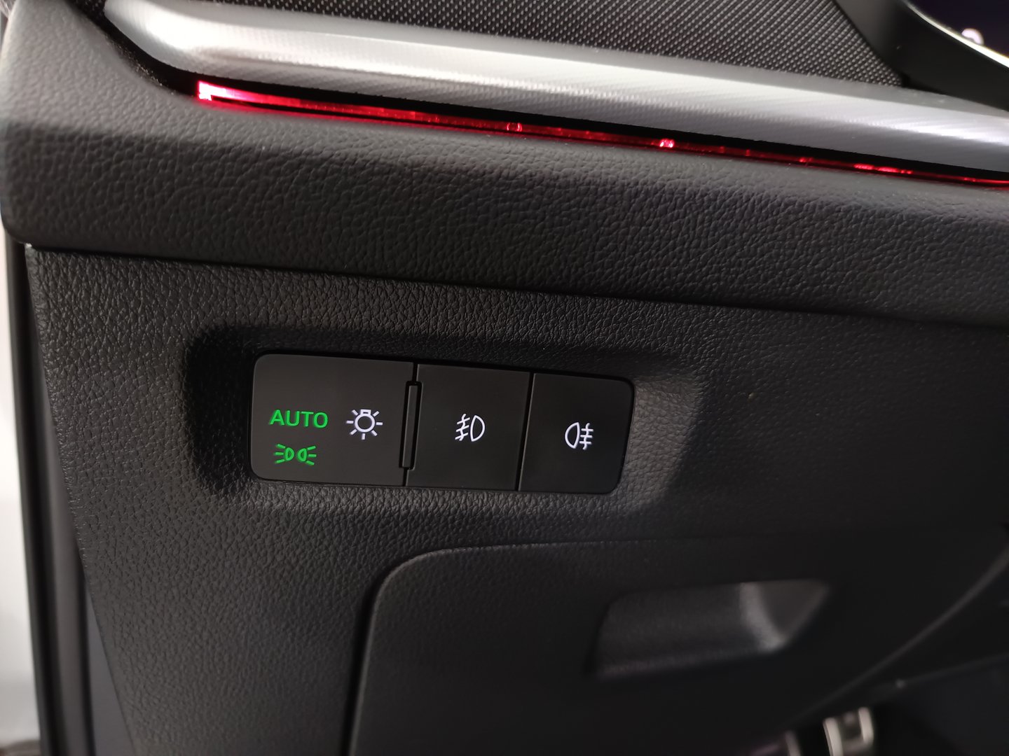 Škoda OCTAVIA Combi 4x4 Style TDI DSG | Bild 12 von 38