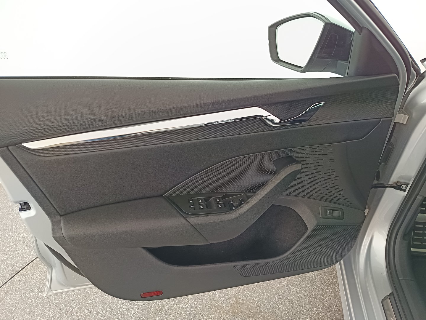 Škoda OCTAVIA Combi 4x4 Style TDI DSG | Bild 10 von 38