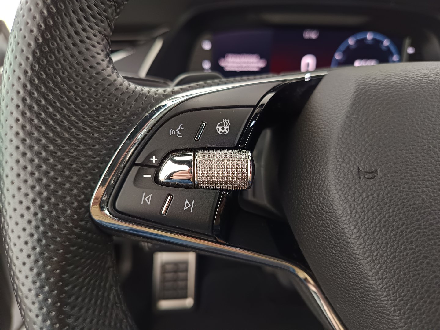 Škoda OCTAVIA Combi 4x4 Style TDI DSG | Bild 16 von 38