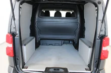 Peugeot Expert Kasten Premium TwinCab / Edition L2 in Platinium Grau Metallic