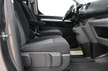 Peugeot Expert Kasten Premium TwinCab / Edition L2 in Platinium Grau Metallic