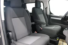 Peugeot Expert Kasten Premium TwinCab / Edition L2 in Platinium Grau Metallic