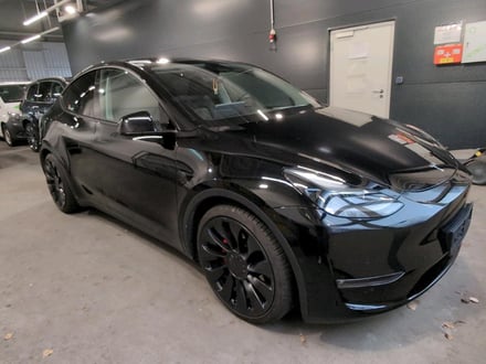 Tesla Model Y Performance Dual AWD
