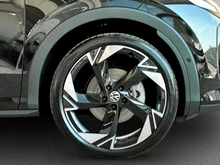 VW T-Roc R-Line eTSI DSG in Grenadillschwarz Metallic