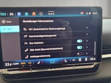 VW T-Roc R-Line eTSI DSG in Grenadillschwarz Metallic