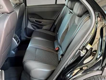 VW T-Roc R-Line eTSI DSG in Grenadillschwarz Metallic