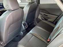 VW T-Roc R-Line eTSI DSG in Grenadillschwarz Metallic