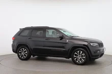 Jeep Grand Cherokee 3.0 CRD Trailhawk in diamond black crystal