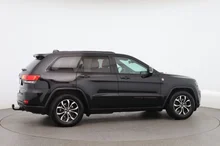 Jeep Grand Cherokee 3.0 CRD Trailhawk in diamond black crystal