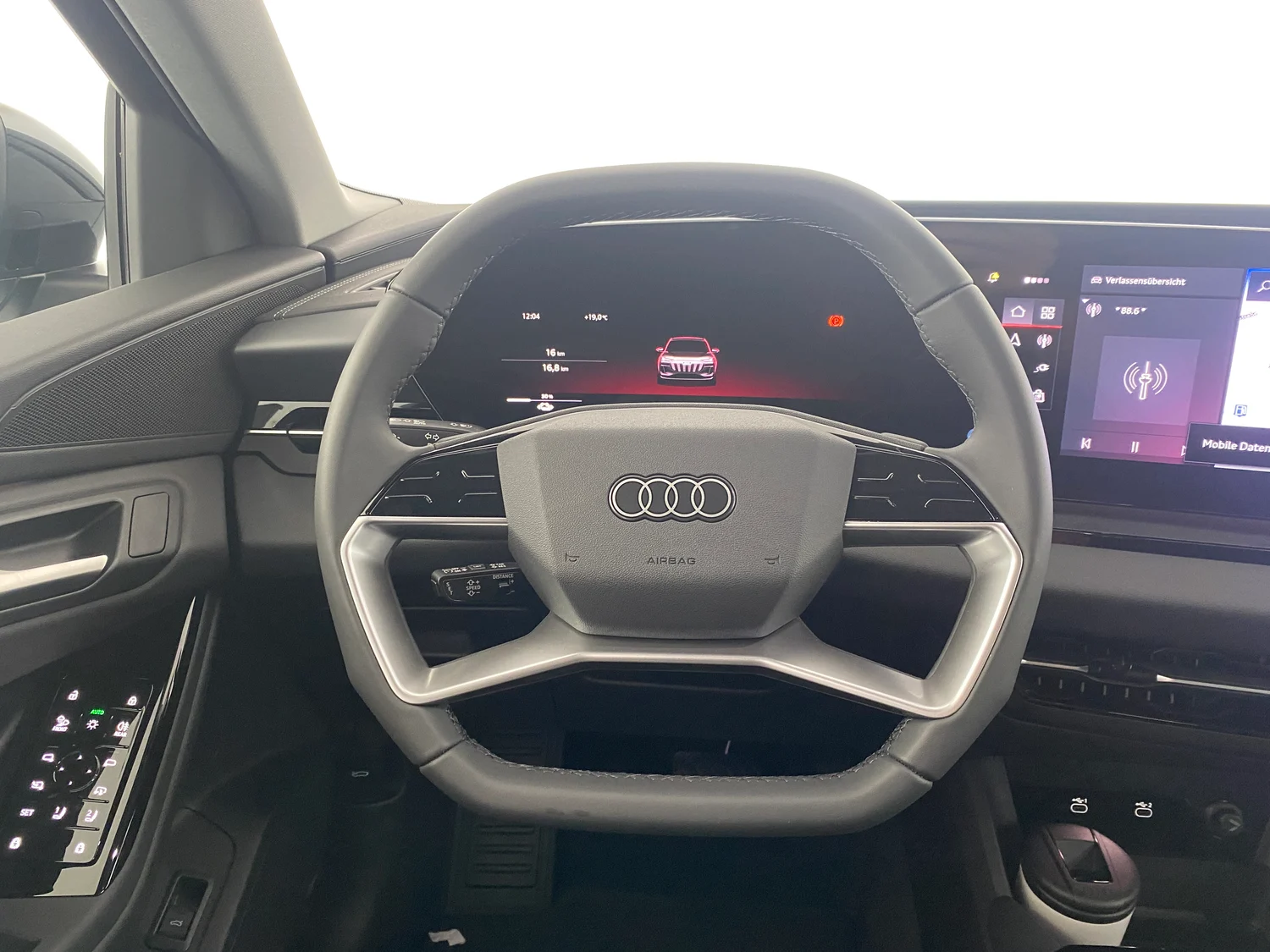 Bild eines Audi Q6 e-tron quattro