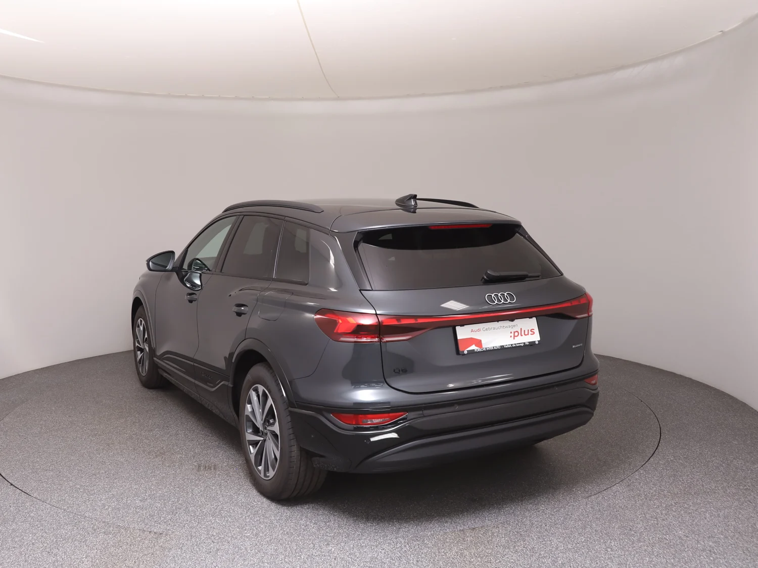 Bild eines Audi Q6 e-tron quattro