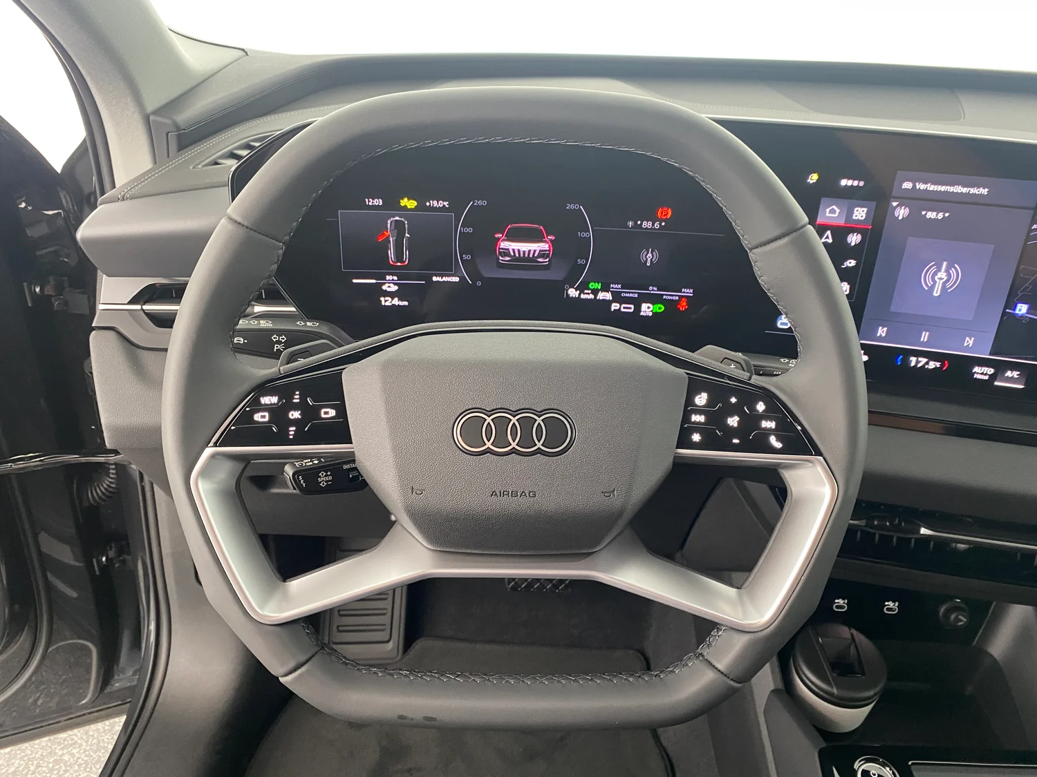 Bild eines Audi Q6 e-tron quattro