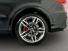 Audi Q5 e-hybrid quattro 270 KW in Mythosschwarz Metallic