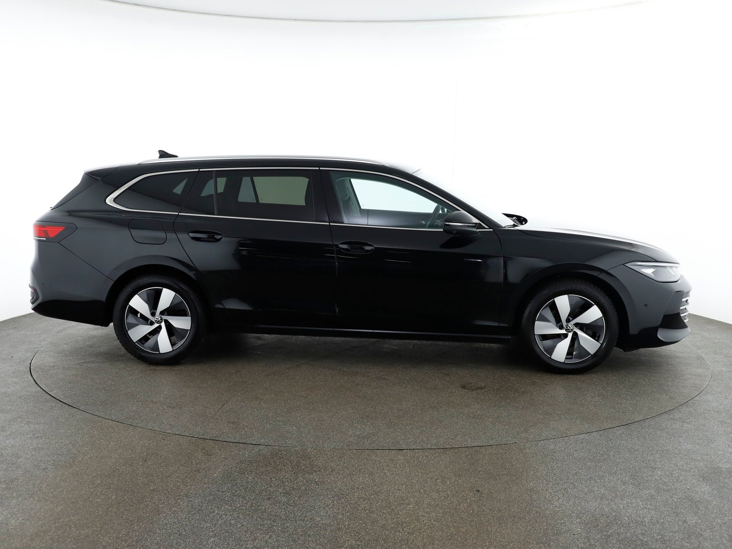 VW Passat Variant Business TDI DSG | Bild 4 von 31