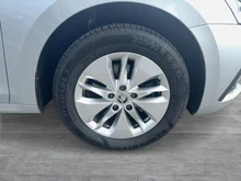 Škoda Octavia Combi 4x4 Ambition TDI DSG in Brillant-Silber Metallic