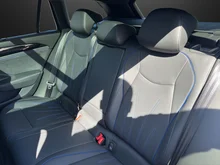 VW Passat Variant Sport TDI 4MOTION DSG in Diabasgrau Metallic mit Dach Schwarz