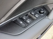 VW Tiguan Friends eHybrid DSG 150 kW in Delfingrau Metallic