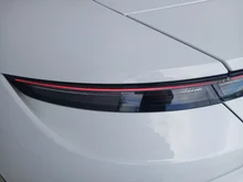 Porsche Taycan 4S in weiss - metallic