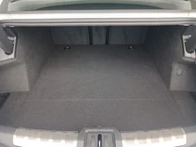Porsche Taycan 4S in weiss - metallic