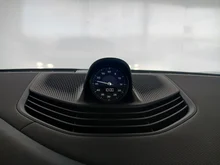 Porsche Taycan 4S in weiss - metallic