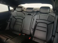 Porsche Taycan 4S in weiss - metallic