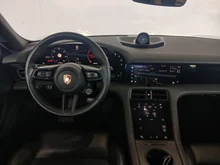 Porsche Taycan 4S in weiss - metallic