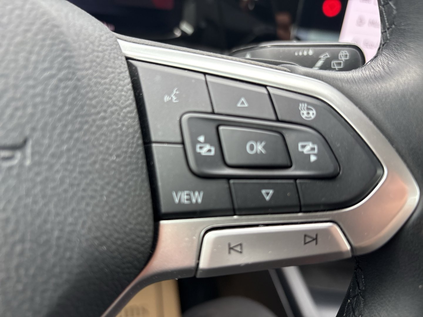 VW Golf Variant Life TDI DSG | Bild 14 von 24